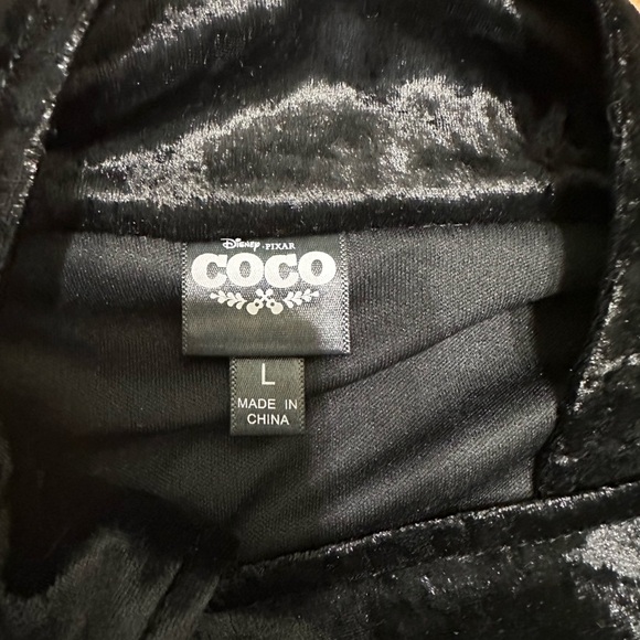🔥 Disney Pixar COCO  black Velvet with red Roses classic jacket with excellent. - Picture 9 of 9